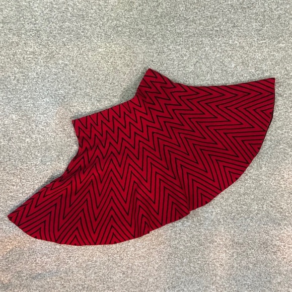 Candie’s Red Chevron Skirt - Picture 3 of 3